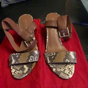 Donald j pliner ladies shoes brown 10M